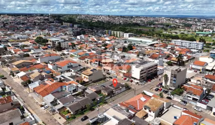 QNA 48 - Casa de esquina, área mista comercial/residencial)