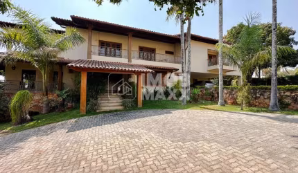 Luxuosa Casa em Lago Sul: 5 Dormitórios à Venda por R$5.9M