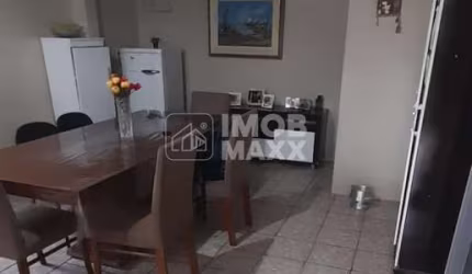 Casa à Venda em Sobradinho - 5 Dormitórios e 350m² por R$450k