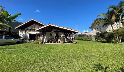 Terreno à venda no Pitangueiras, Guarujá  por R$ 1.500.000
