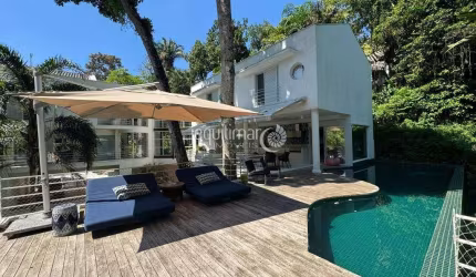 Casa em condomínio fechado com 4 quartos à venda na Praia de Iporanga, Guarujá  por R$ 15.000.000