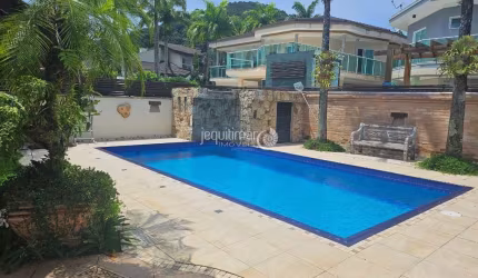 Casa em condomínio fechado com 3 quartos para alugar no Balneário Praia do Pernambuco, Guarujá  por R$ 8.000