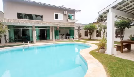 Casa em condomínio fechado com 5 quartos à venda no Jardim Acapulco, Guarujá  por R$ 3.200.000