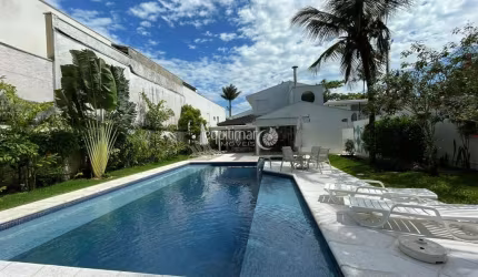 Casa com 5 quartos à venda na Enseada, Guarujá  por R$ 2.700.000