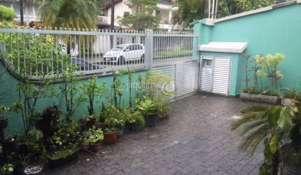Casa em condomínio fechado com 3 quartos à venda no Balneário Praia do Pernambuco, Guarujá  por R$ 750.000