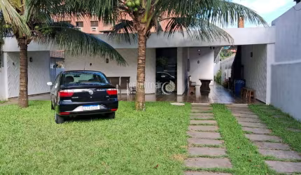 Casa com 3 quartos à venda na Enseada, Guarujá  por R$ 750.000