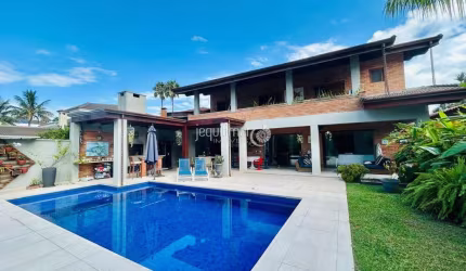 Casa em condomínio fechado com 5 quartos à venda no Jardim Acapulco, Guarujá  por R$ 3.300.000