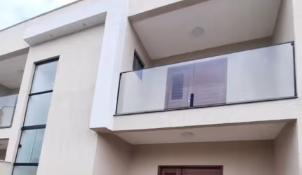 CASA DUPLEX MARAVILHOSA! NOVA COM DUAS SUÍTES