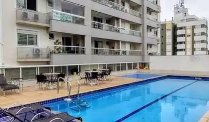 Apartamento 2 quartos c suíte em Florianópolis