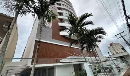 Apartamento em ótima localização no bairro Campinas, São José/SC.