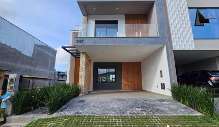 Casa em condomínio fechado no bairro Deltaville.