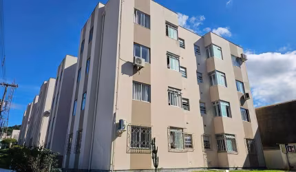 Apartamento 3 quartos em São José com garagem coberta