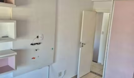OPORTUNIDADE! CASA EM CONDOMÍNIO, 4/4, EXCELENTE LOCALIZAÇÃO!