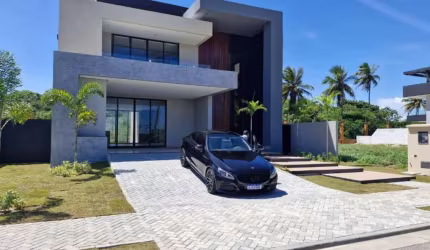 Casa à Venda em Alphaville Sergipe – Frente para o Lago!