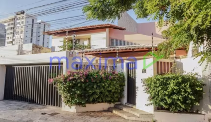 Linda Casa com Andar – Excelente Localização no Bairro Grageru
