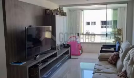 Apartamento no Edif. Canees