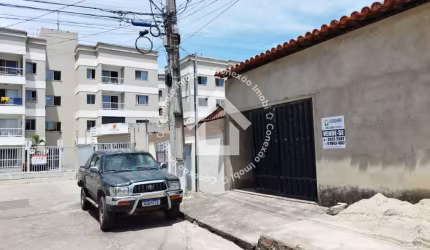 VENDE-SE casa com 2 quartos sendo 1 suíte no Bairro Aeroporto