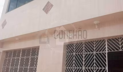 Casa com Dois Pavimentos no Siqueira Campos