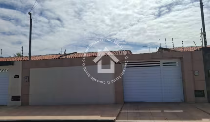 Casa com 2 quartos bem localizada no Bairro Aruana