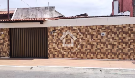 Casa no Conjunto Orlando Dantas com 3 quartos