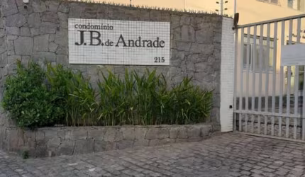 Vende-se apartamento no Condomínio JB de Andrade no Bairro Grageru