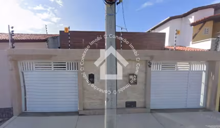 Casa à venda no Grageru com 3 quartos (próximo ao Shopping Jardins)