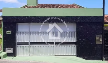Casa à venda com 3 quartos sendo 1 suíte no Bairro Dom Luciano em Aracaju