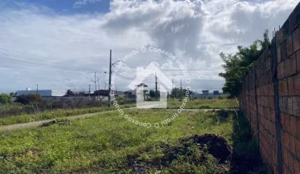 Terreno/Lote de esquina na Aruana
