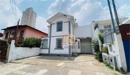 Bela Casa comercial para Venda ou Locação na Vila Mariana. Com 550m², 5Dorms (salas) e 5 Vagas. Perfeito para Clinicas, Escritórios ou bom Restaurante