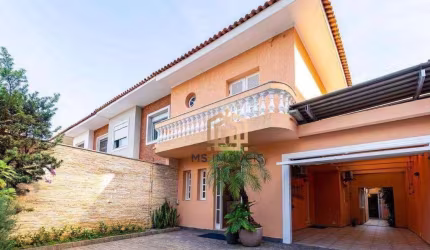 Casa Sobradada com 4 dormitorios no Jardim Paulistano