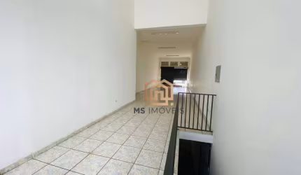 Loja com vão livre, Pé Direito alto, ótima localização, perfeita para o seu negócio!