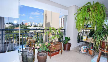 Apartamento á VENDA 213m² com 4 Quartos sendo 3 Suítes, Vila Mariana - São Paulo