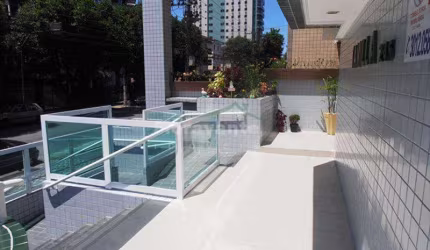 Apartamento no Embaré em Santos. 3 dorms. (1 suíte) Condomínio com Lazer.