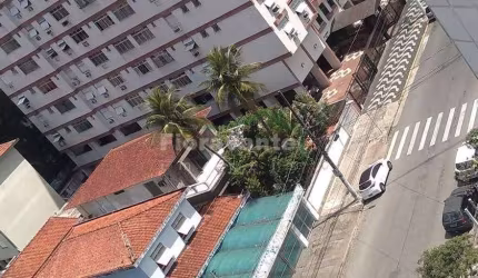 Sobrado com 3 dorms, Boqueirão, Santos. Terreno com 520 m².