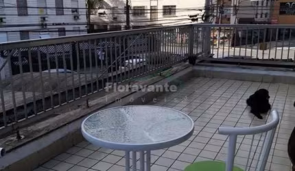 Casa com 4 dorms, Boqueirão, Santos. Reformada, pronta para uso