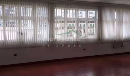 Apartamento vende na praia do Gonzaga.