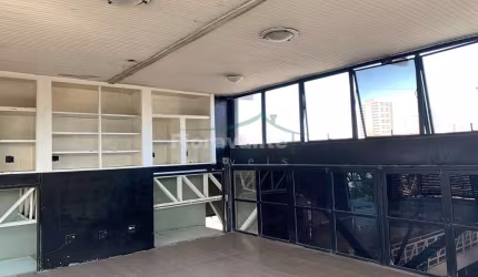Galpão comercial, Vila Nova, Santos. Avenida de grande fluxo.