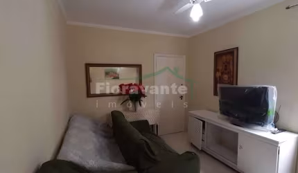 APARTAMENTO EM SANTOS, REFORMADO, NO CORAÇÃO DO GONZAGA