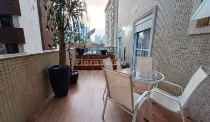 Apartamento com 3 dorms, Gonzaga, Santos - R$ 2.9 mi, Cod: 7368