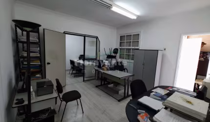 Conjunto Comercial, Centro, Santos. Ao lado do Poupatempo.