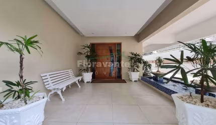 Cobertura duplex, em Santos, na Ponta da praia.