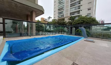 Casa com piscina, Embaré, Santos