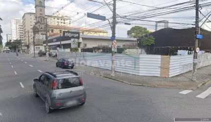 EXCELENTE TERRENO- ESQUINA POSITIVA- AV. ANA COSTA EM SANTOS