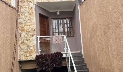 LINDO SOBRADO . PORTEIRA FECHADA TODOS MOVEIS E ELETRO DOMESTICOS