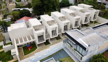 Casa em condomínio fechado com 3 quartos à venda na Rua Capitão Joseph Pereira Quevedo, 371, Mercês, Curitiba por R$ 898.000
