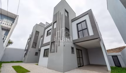 Casa em condomínio fechado com 3 quartos à venda na Rua Estanislau Krowinski, 63, Novo Mundo, Curitiba por R$ 695.000