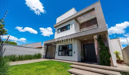 Casa com 3 quartos à venda na Helena Carvalho da Silva Corrêa, 412, Pinheirinho, Curitiba por R$ 2.950.000