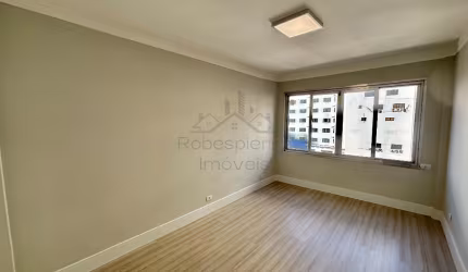 APARTAMENTO COM VISTA LIVRE A UMA QUADRA E MEIA DA PRAIA