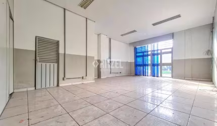 Loja comercial espaçosa!