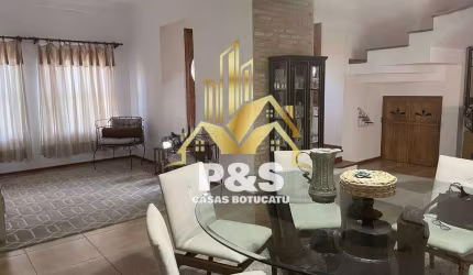 Casa em Condomínio com terreno de 616m², 3 suítes e muito verde!